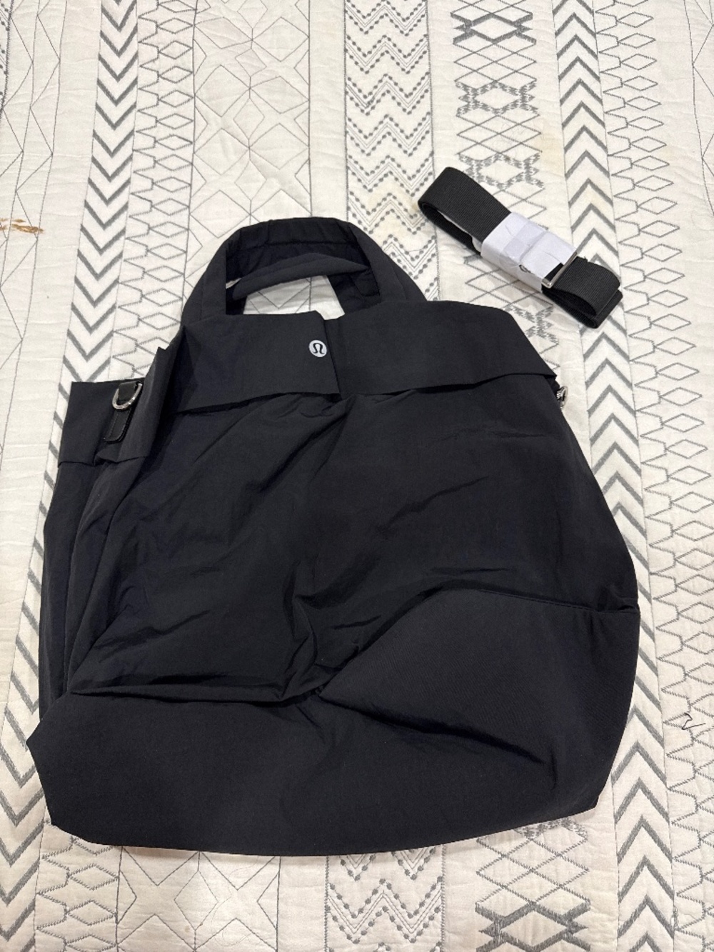 Unisex Black Gym Bags/Travel Hike 19 L NWOT